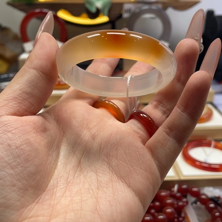 玛瑙/玉髓未镶嵌手镯