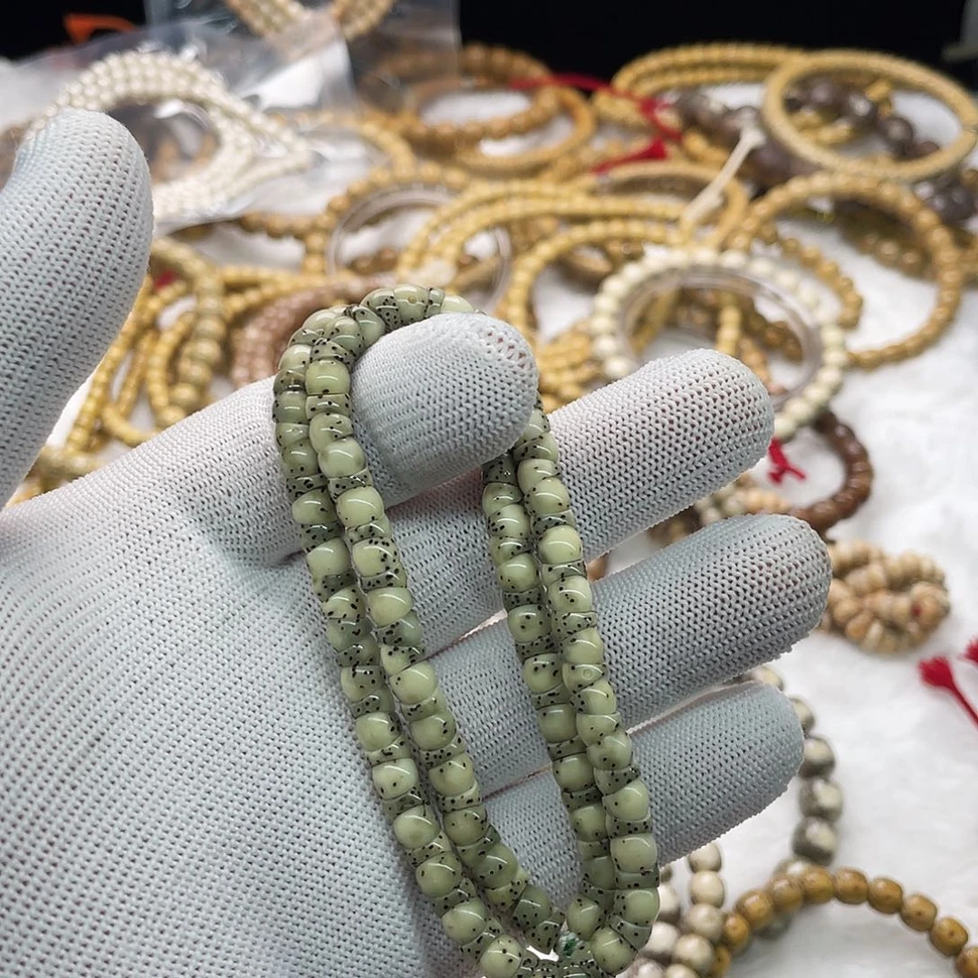 星月菩提手串同枝绿包白卡6厚切大肠108