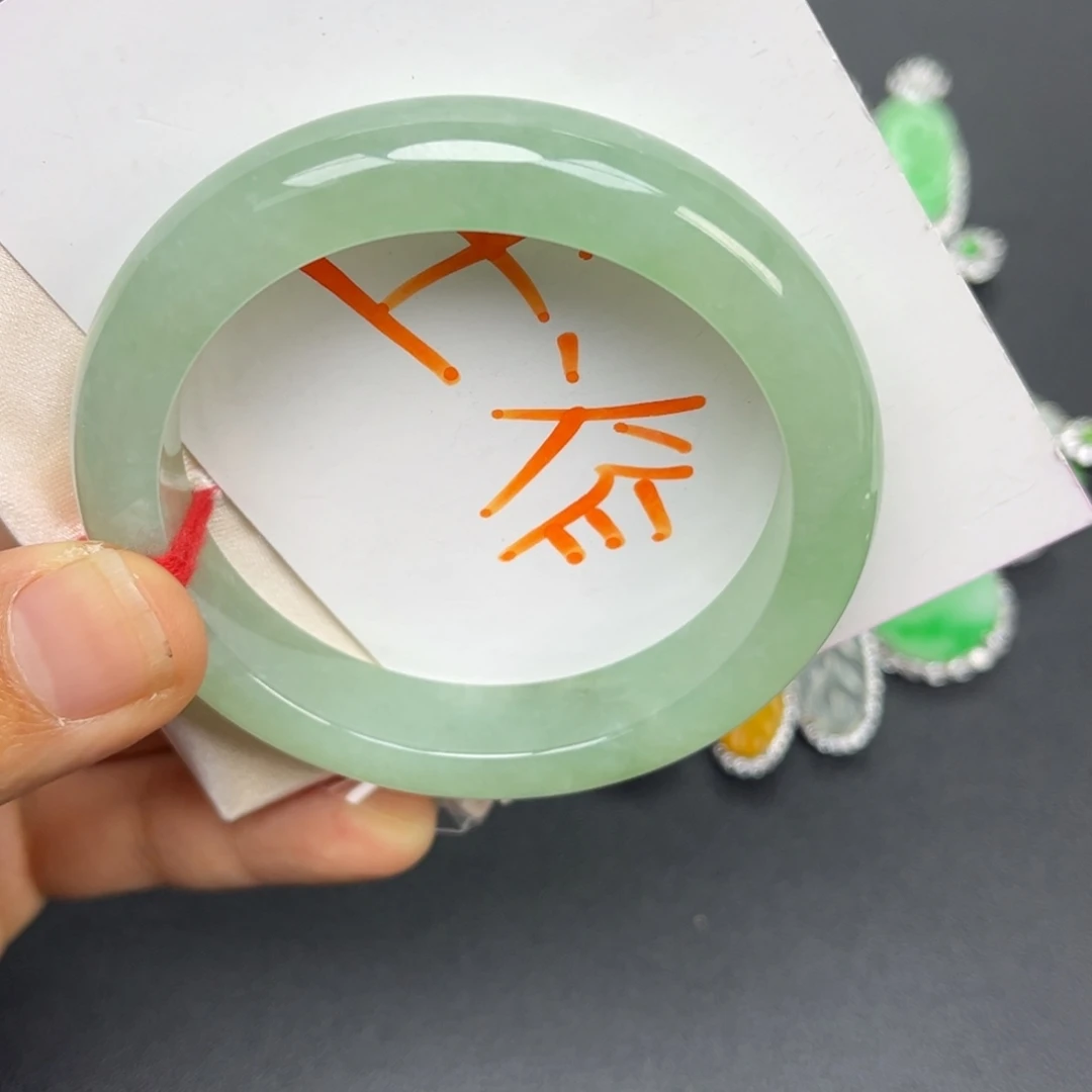 翡翠未镶嵌手镯手镯