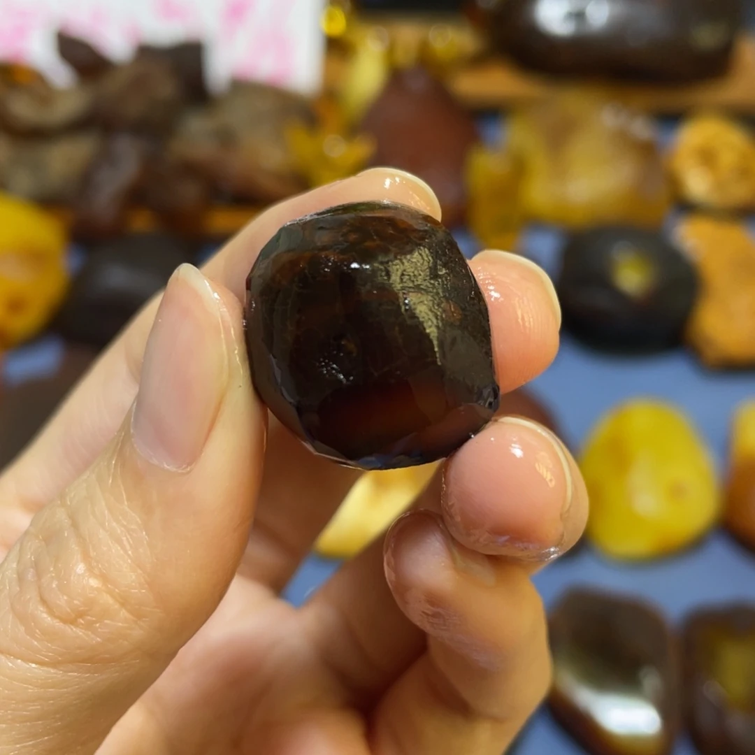 定制琥珀未镶嵌蓝*桉原石