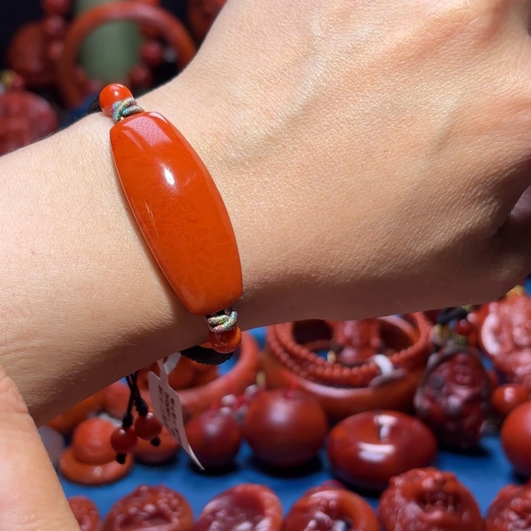 未镶嵌雕刻南红玛瑙