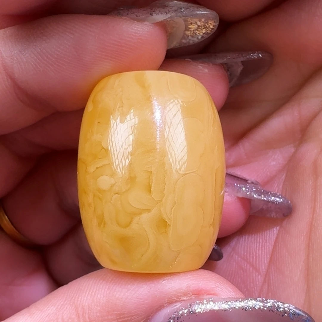 琥珀未镶嵌裸石29×22.7皮色