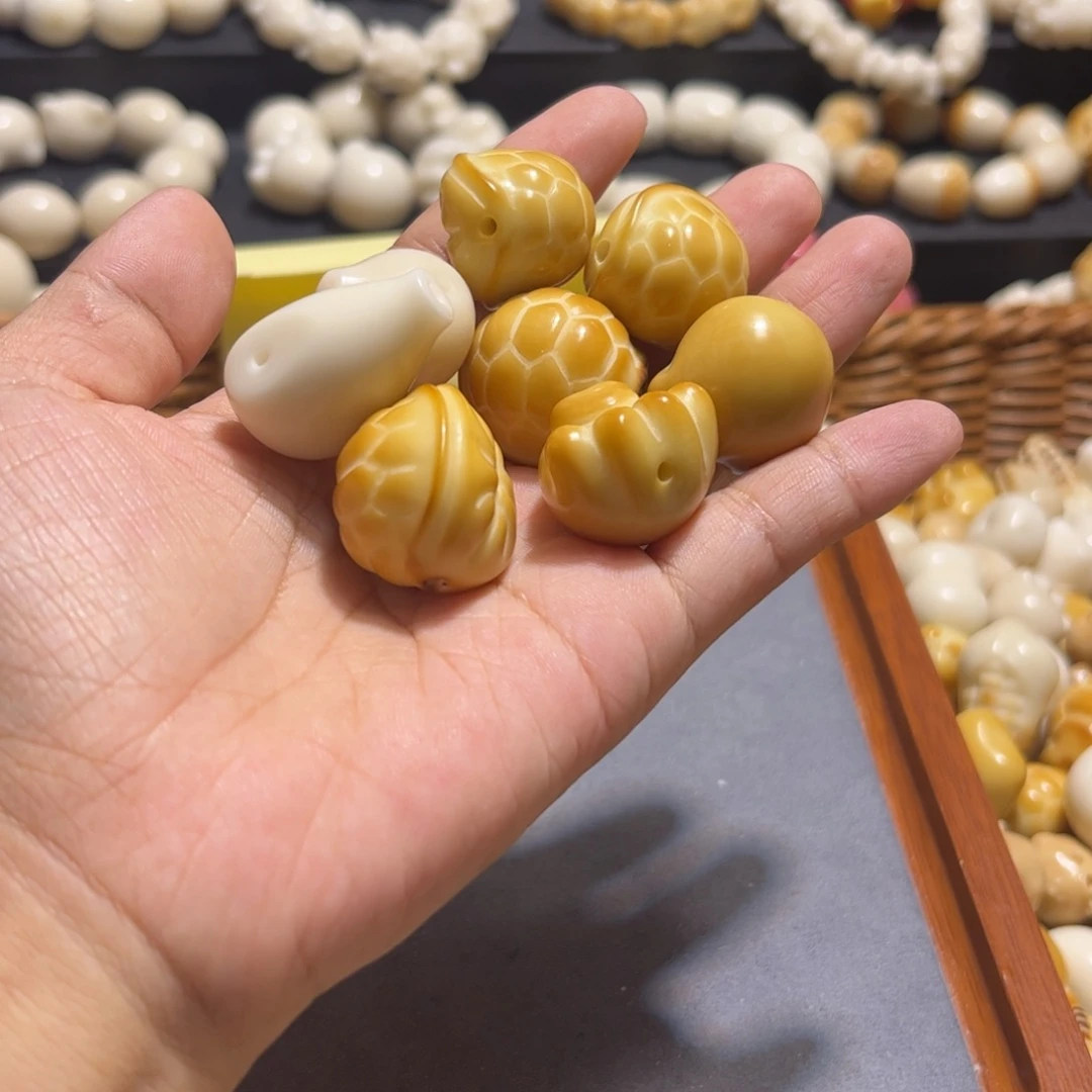撒***拉吊坠菩提根/象牙果