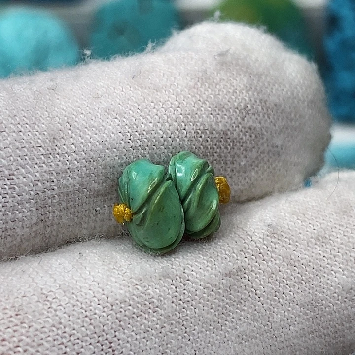 未镶嵌绿松石天然原矿 带武汉地大证书