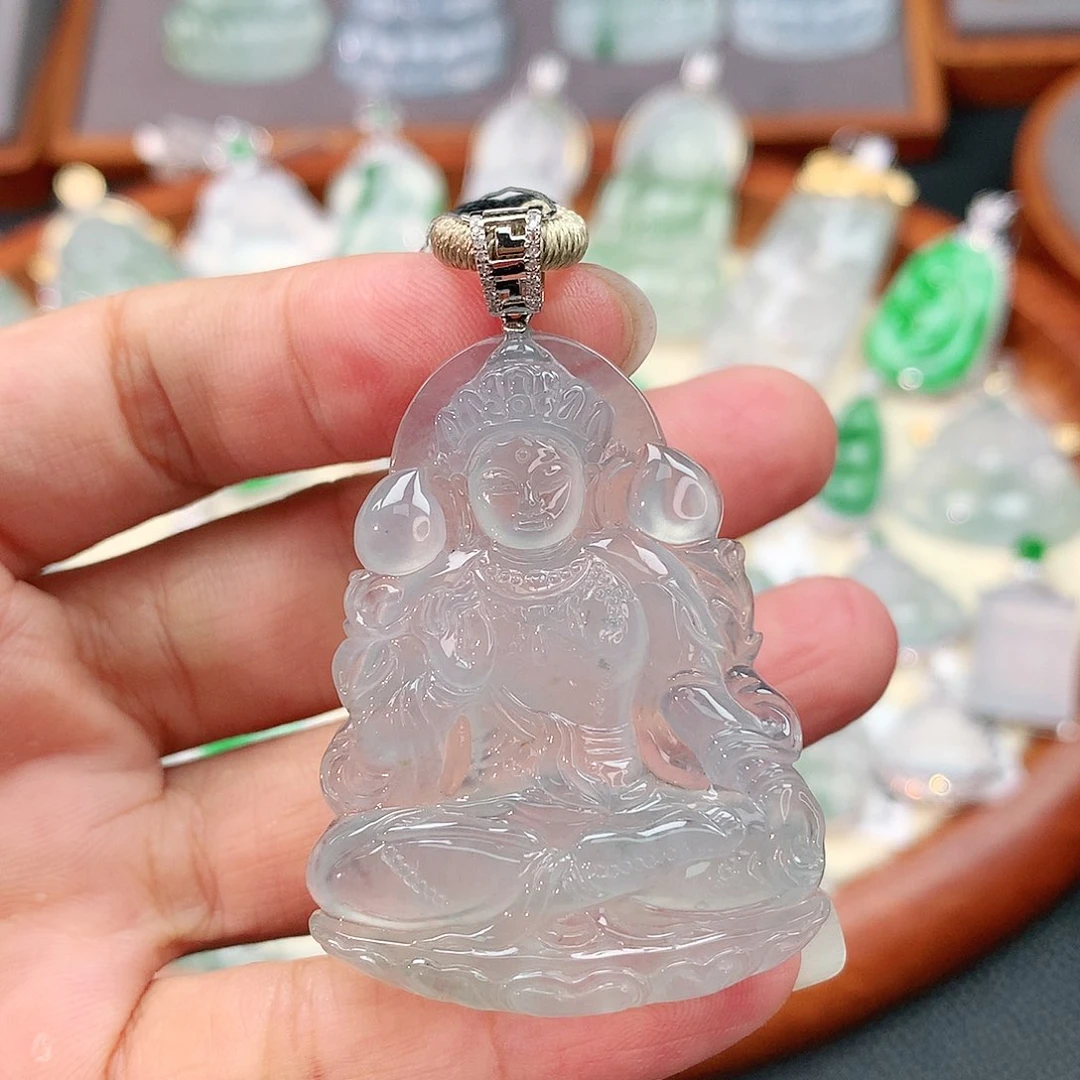 颈饰18K金镶嵌翡翠度母观音