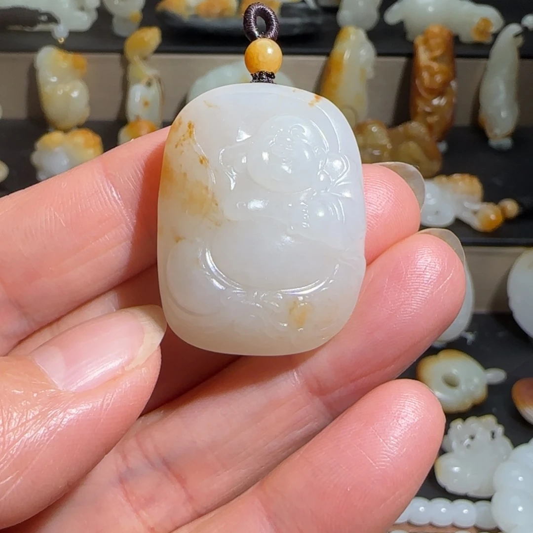 木***風和田玉未镶嵌颈饰