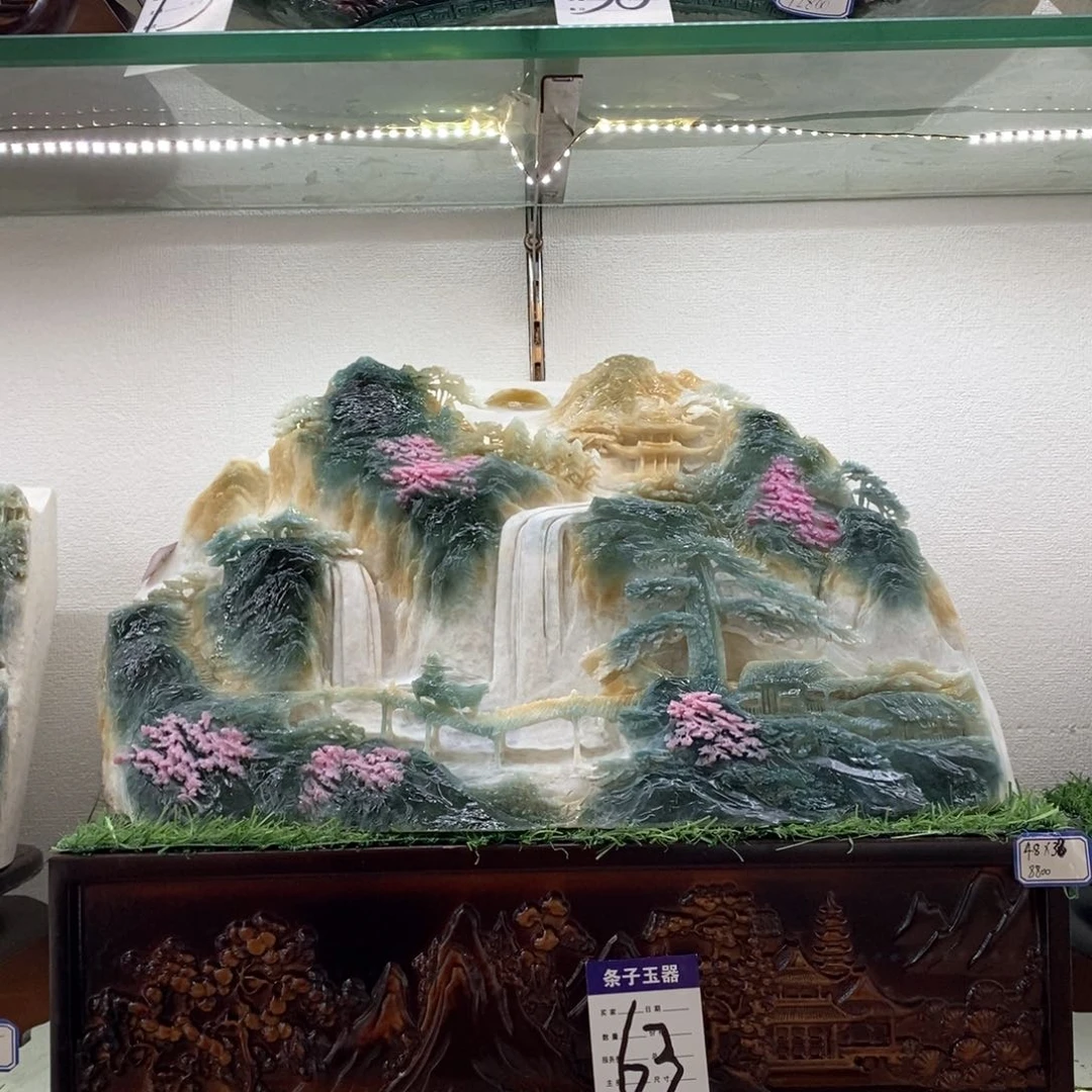 蛇纹石玉未镶嵌摆件