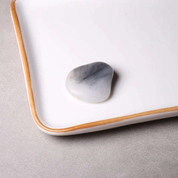 新疆和田玉青花独颗随形挂件