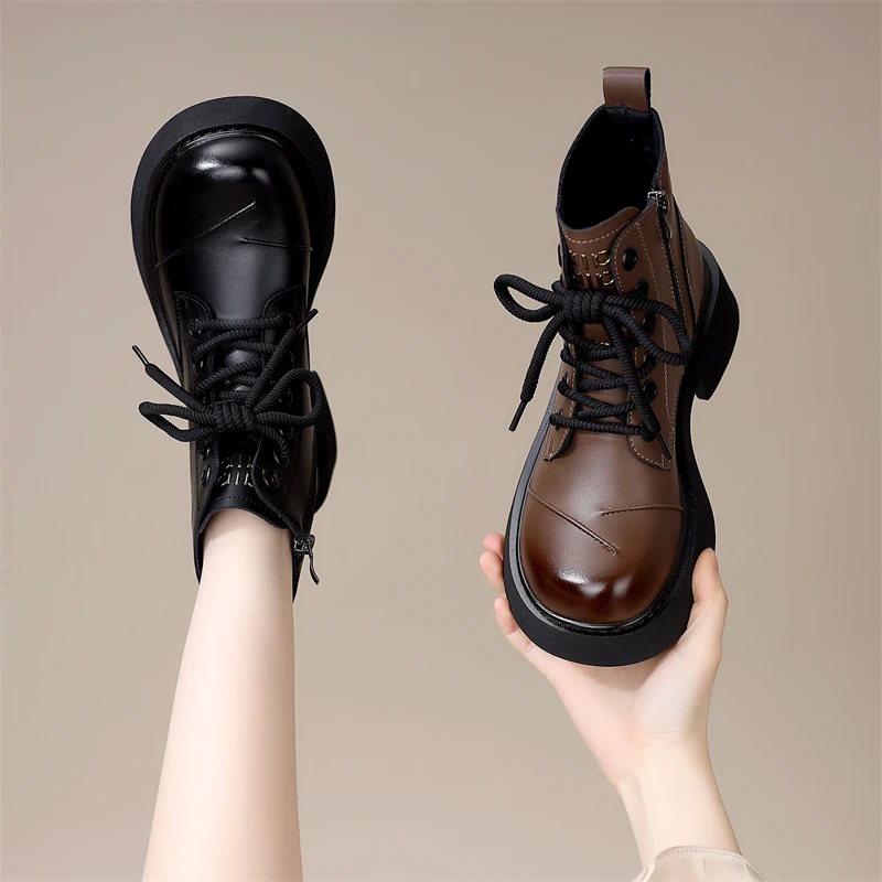 英伦风马丁靴女秋冬季2025新款气质百搭软底不累脚户外穿加绒短靴