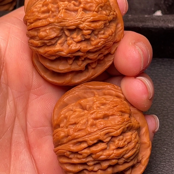 文玩核桃吊坠秦岭野生核桃