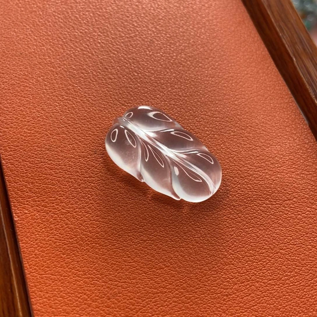 石英质玉颈饰未镶嵌?**鲤