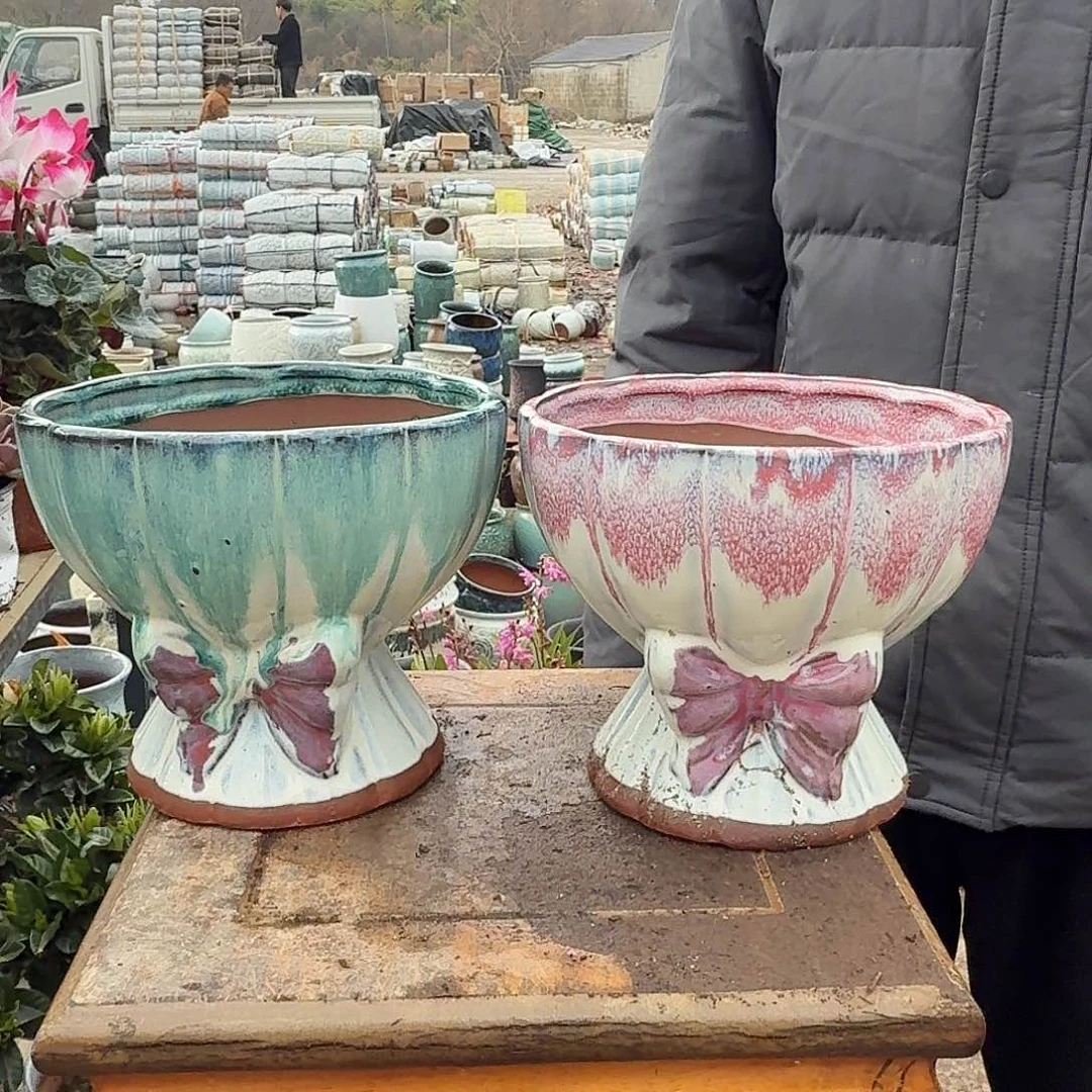 紫砂花盆口18高17（两个莲花蝴蝶结