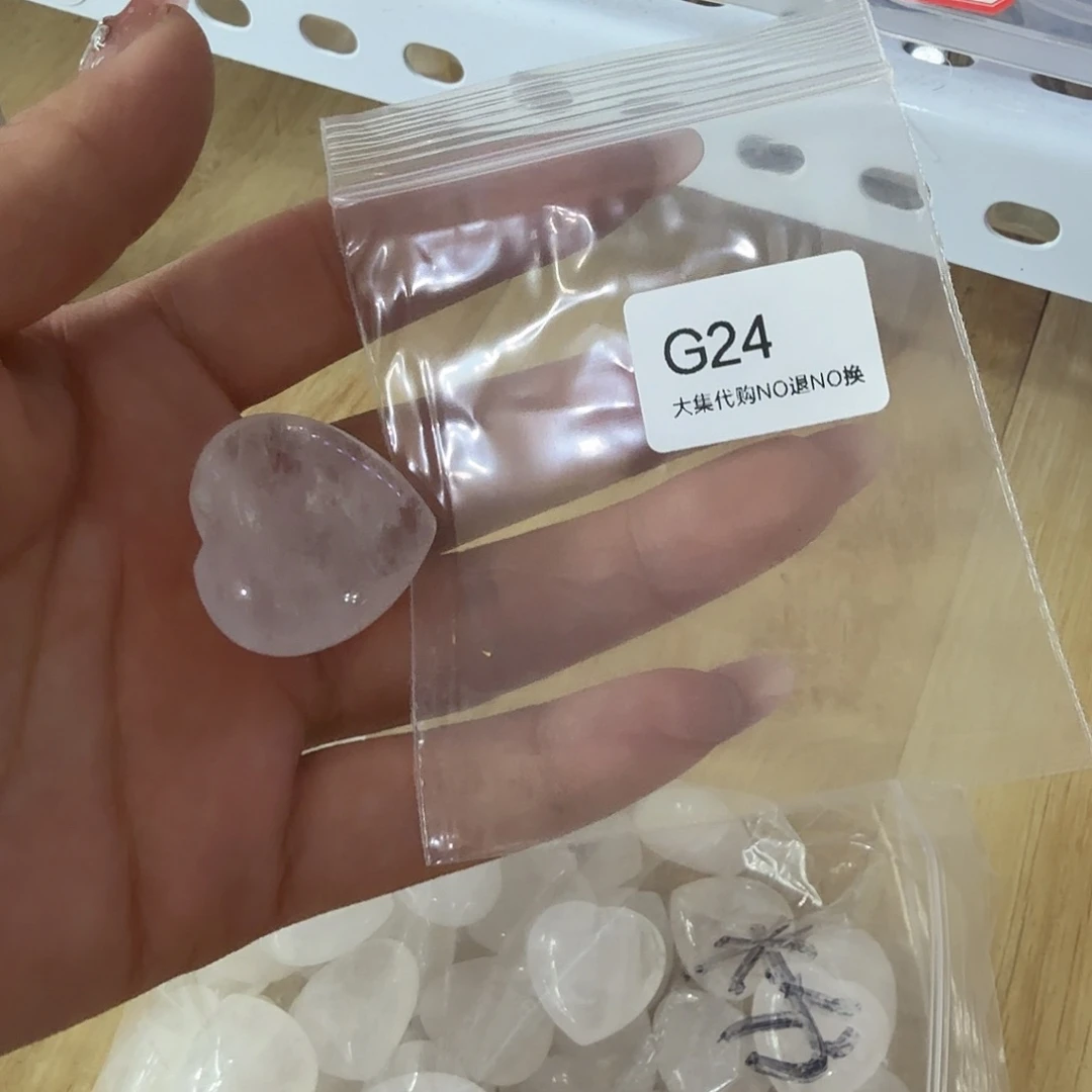 小***儿未镶嵌颈饰绿水晶白