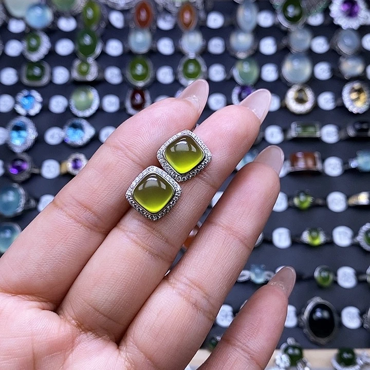 岫玉耳钉银S925镶嵌丫*?