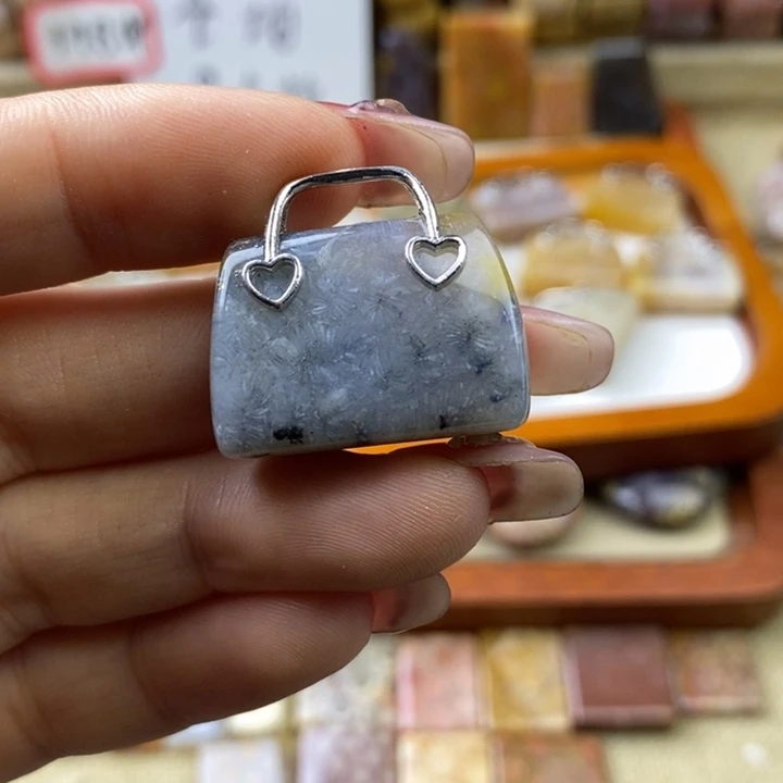 石英岩玉合金颈饰