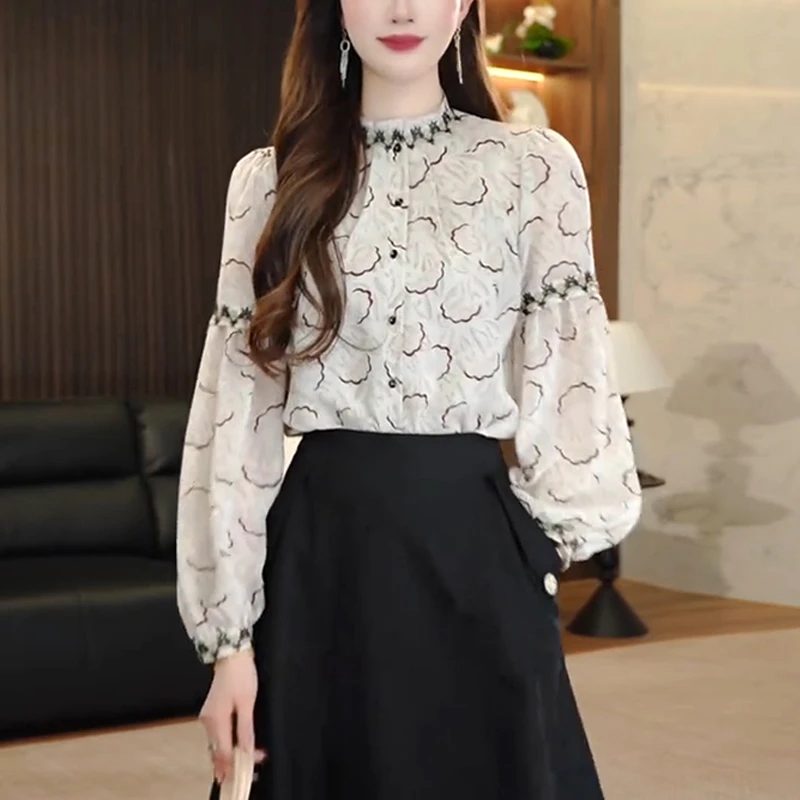 小香风洋气别致印花单排扣薄款衬衫高级感拼接花边显瘦半高领上衣