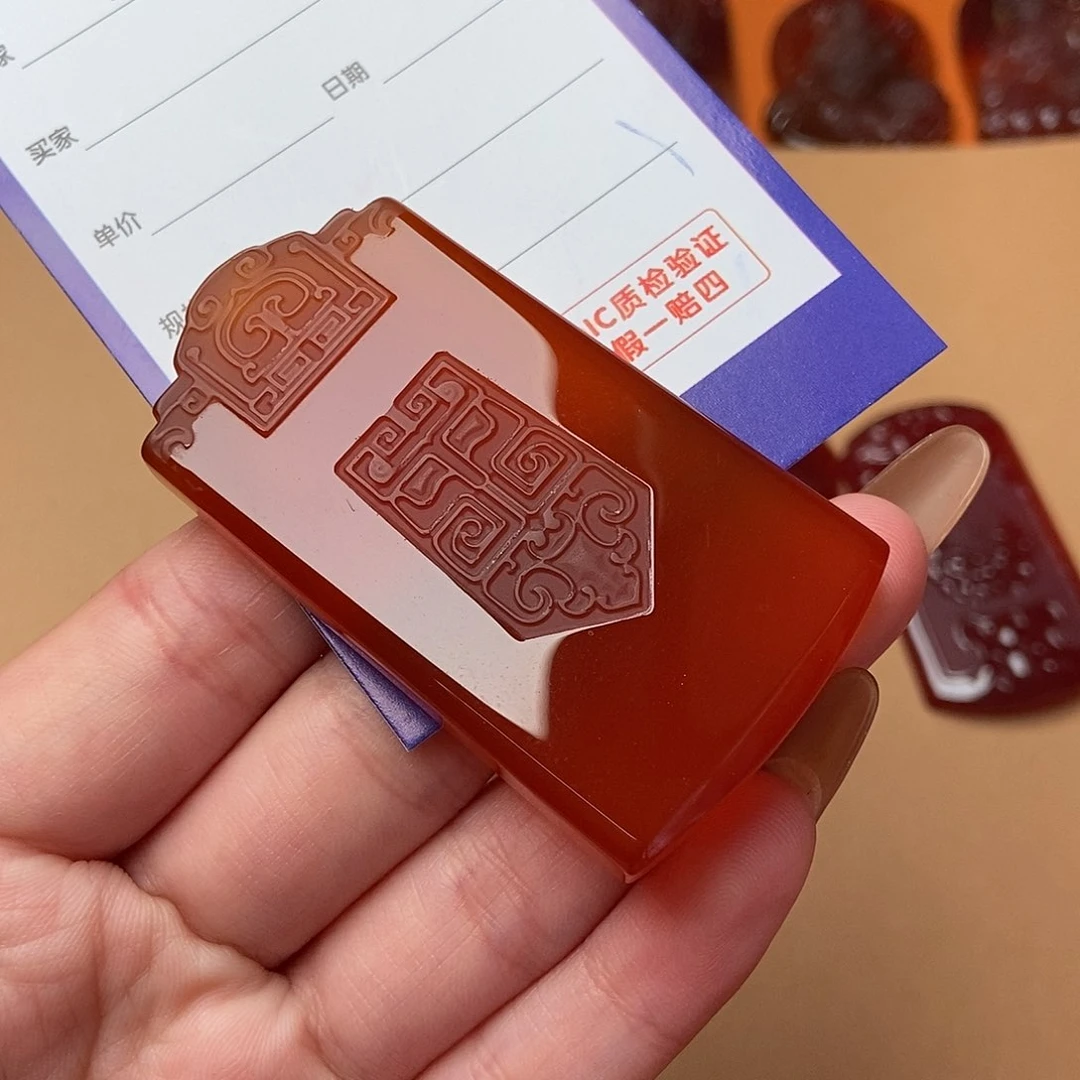 玛瑙/玉髓颈饰未镶嵌武****贺