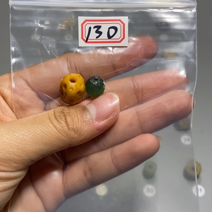 蛇纹石玉颈饰未镶嵌北*