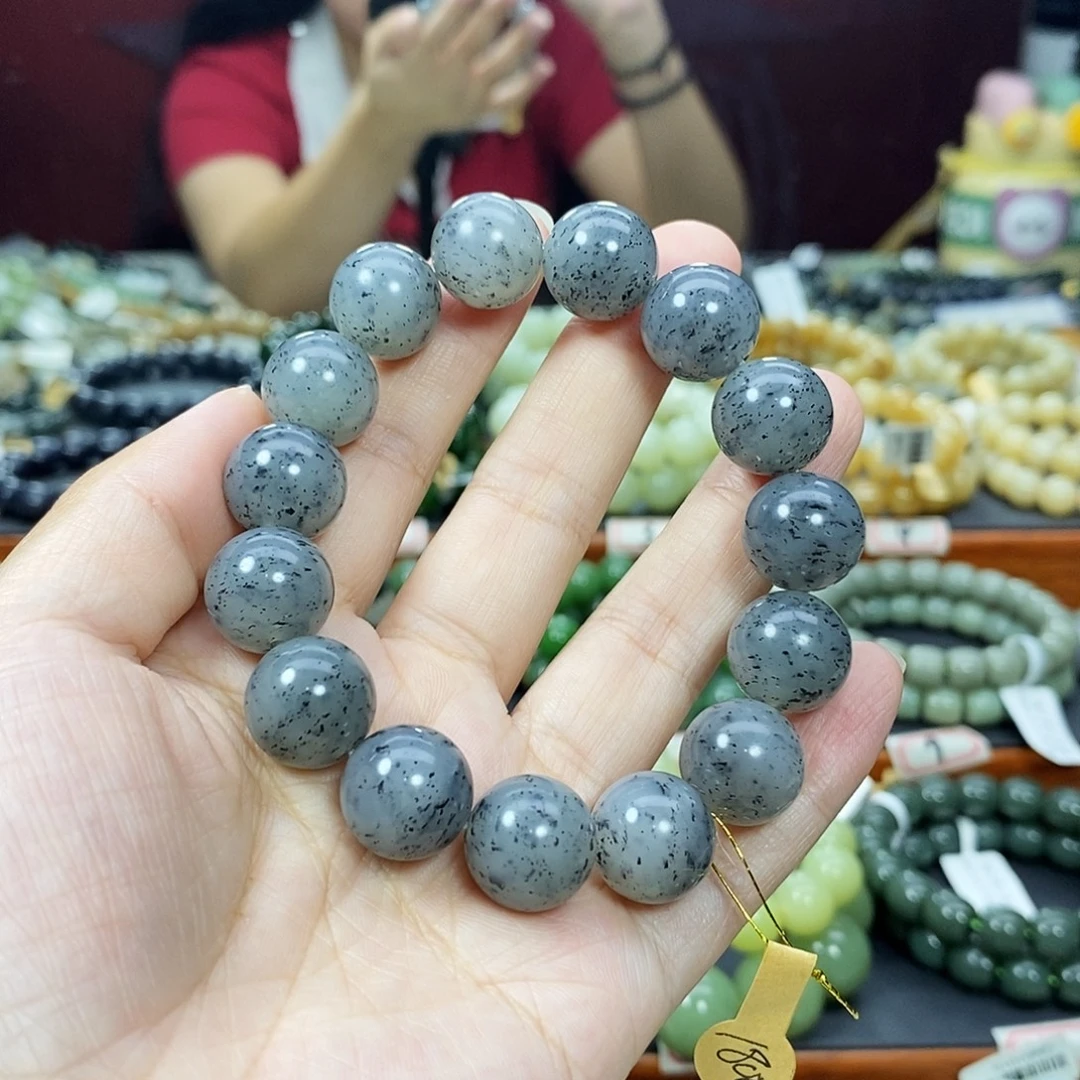 用***飞手链未镶嵌和田玉