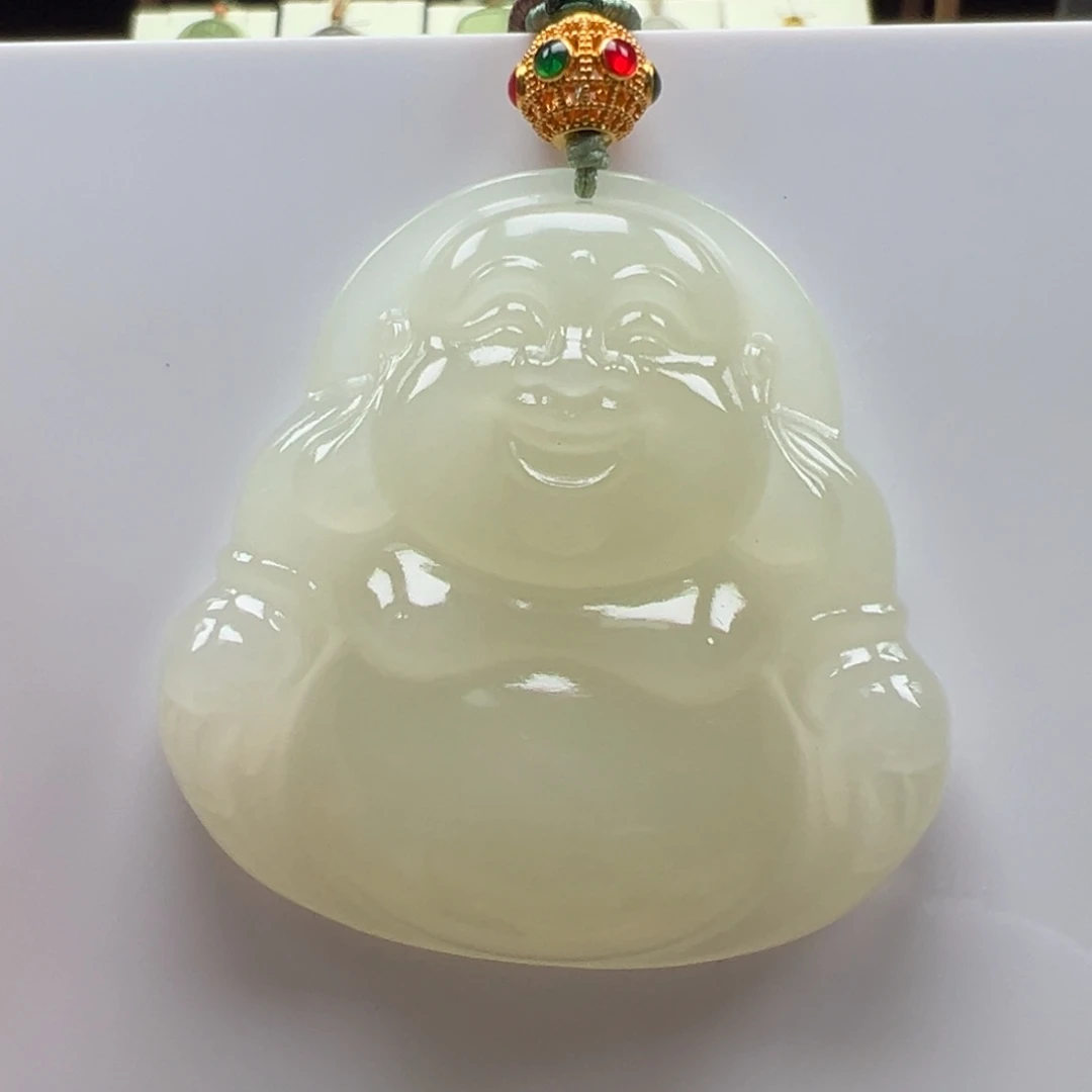 和田玉颈饰足金镶嵌