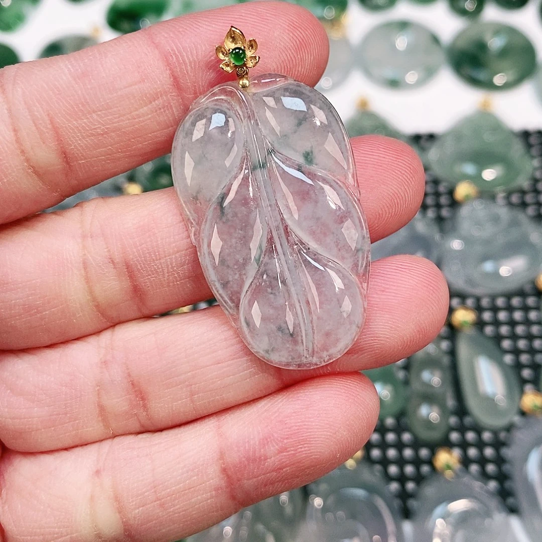 翡翠颈饰18K金镶嵌吊坠