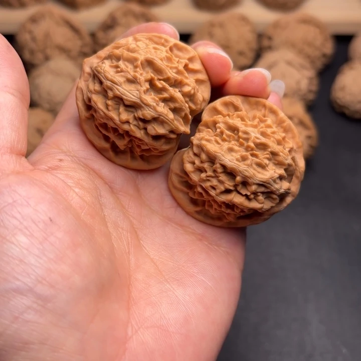 *****把件文玩核桃40宫灯