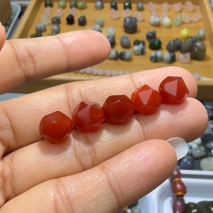 和田玉未镶嵌珠宝奇石