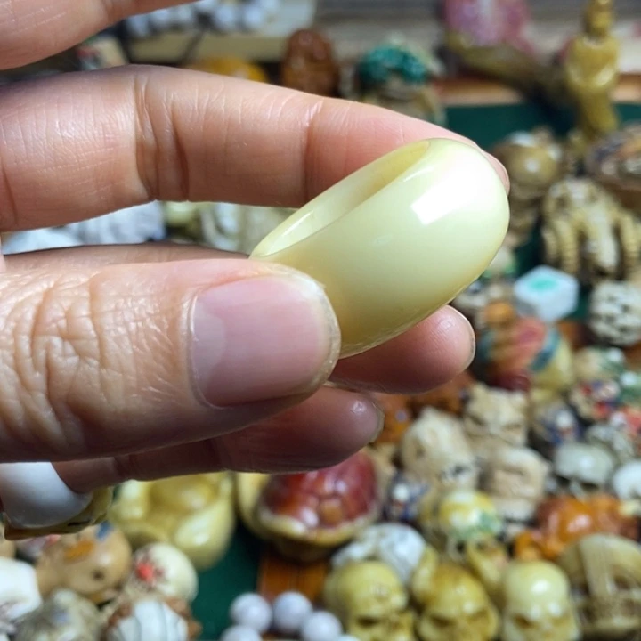 Z*M配饰驼骨雕刻一个出