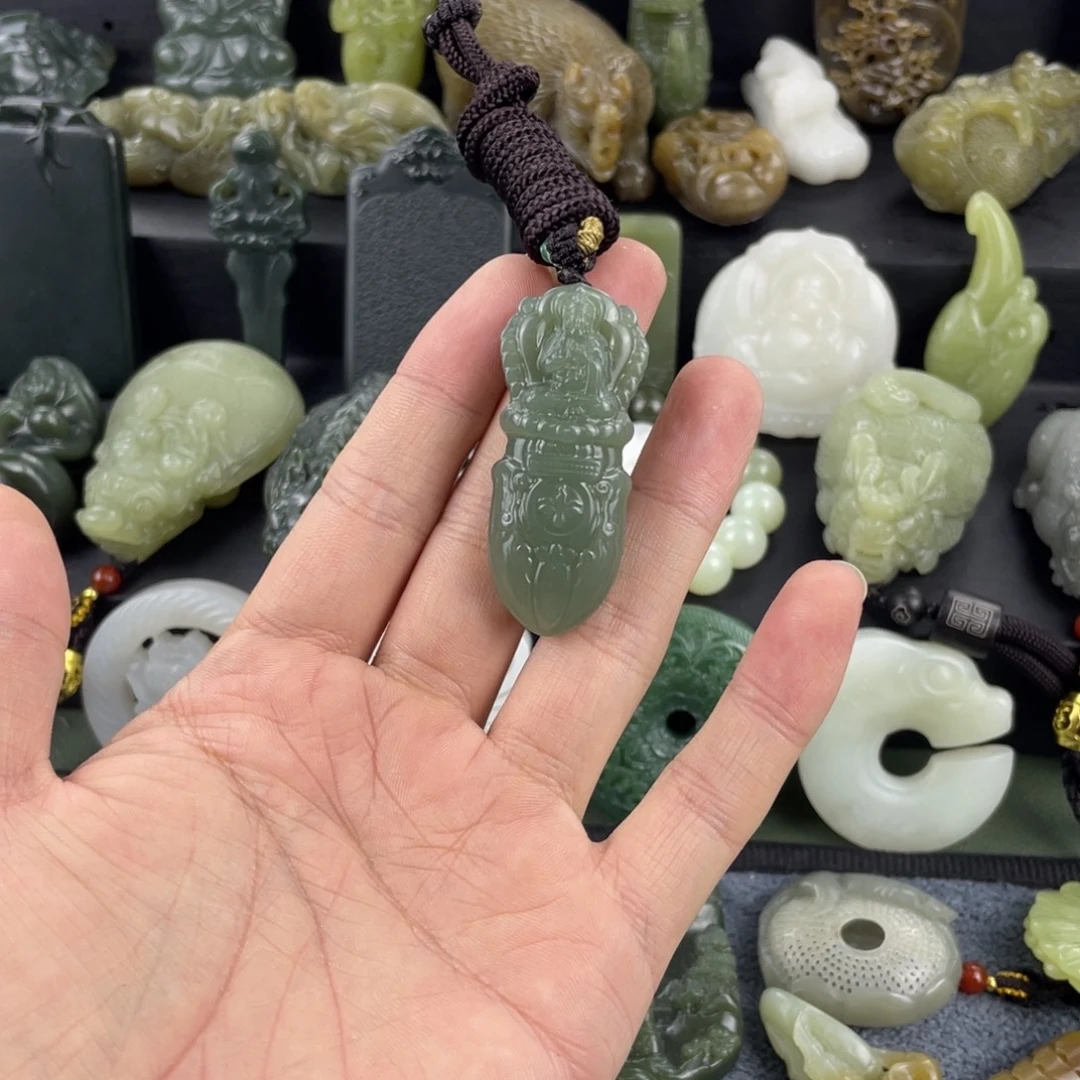 和田玉未镶嵌颈饰