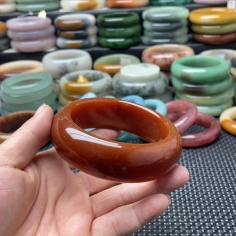 石英岩玉未镶嵌手镯