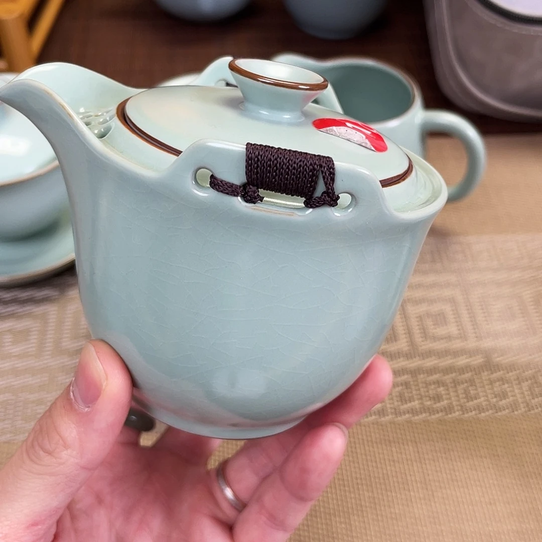 瓷片。。。。。。。。。。。。。。。。