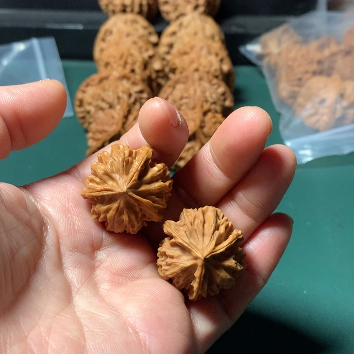 吊坠文玩核桃岐山三棱28