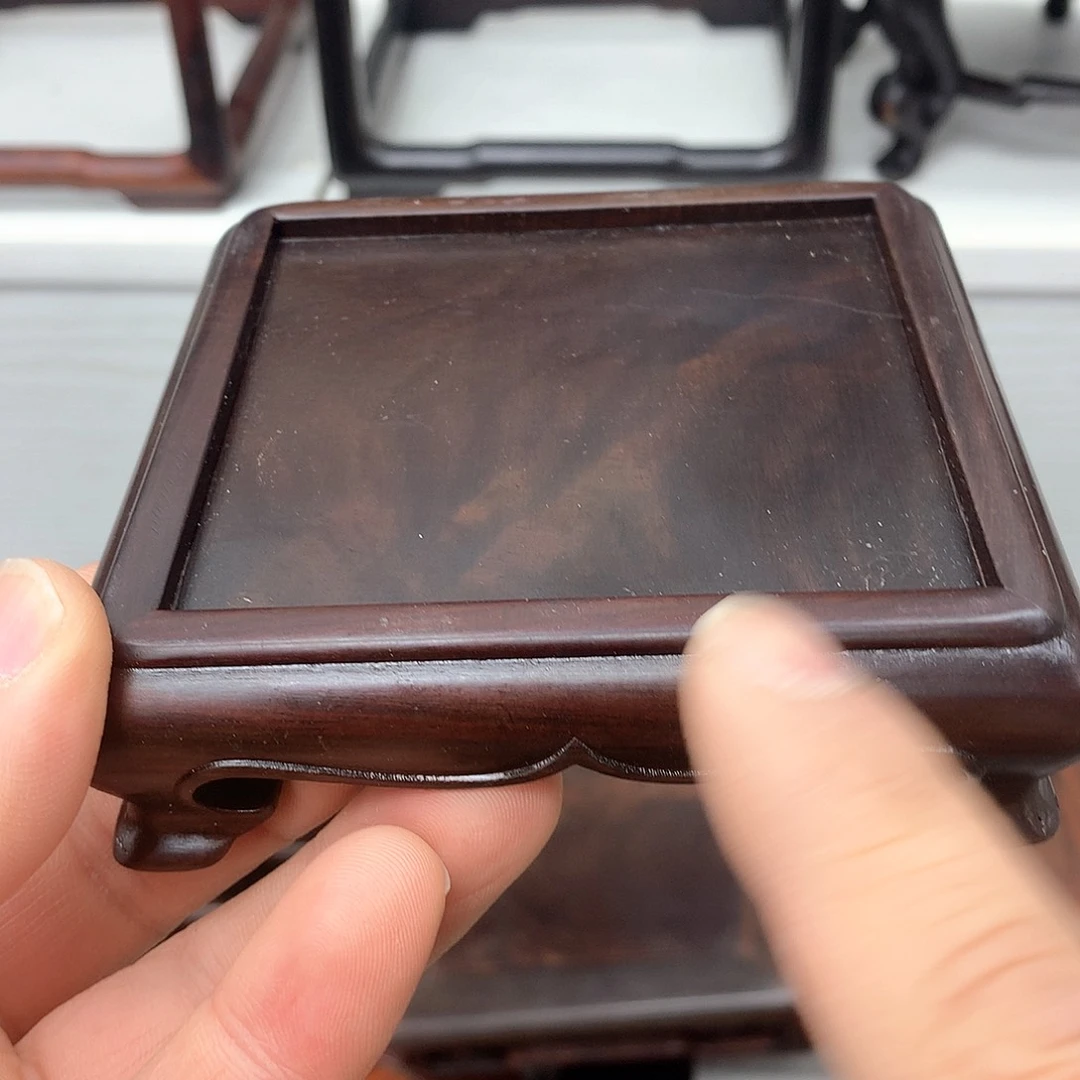 藤类大红酸枝十公分正方精瑕疵