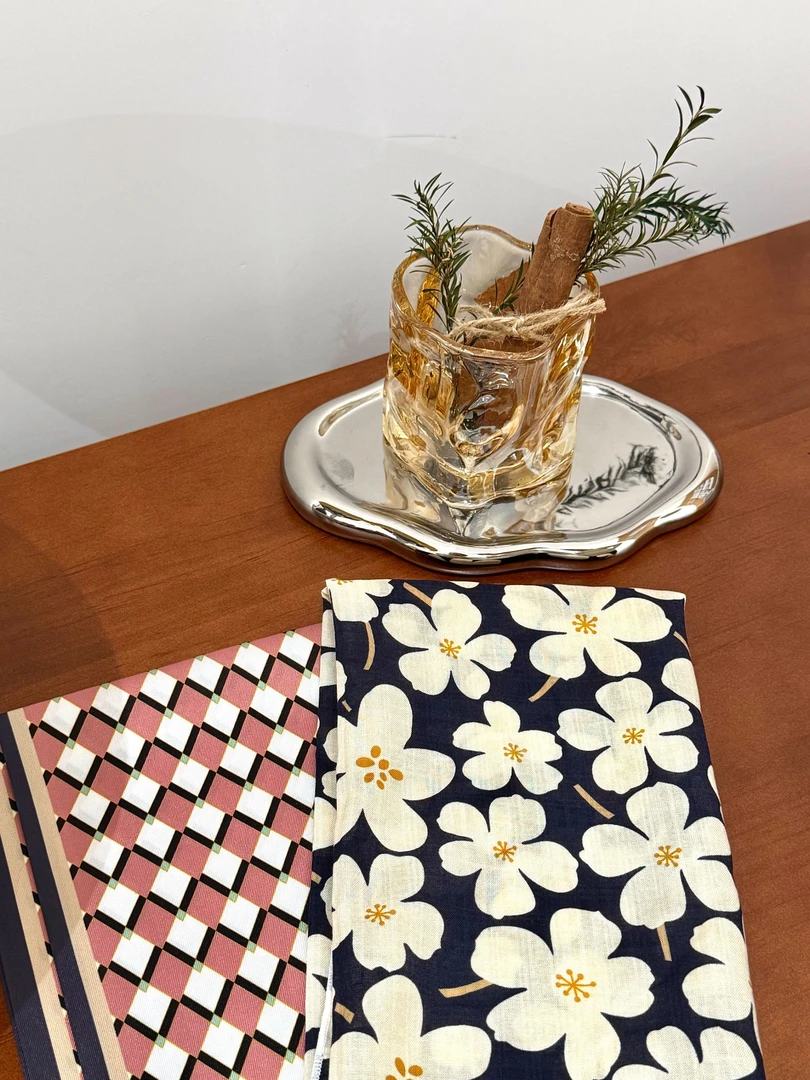 鲸乎丝巾颜色全部随机