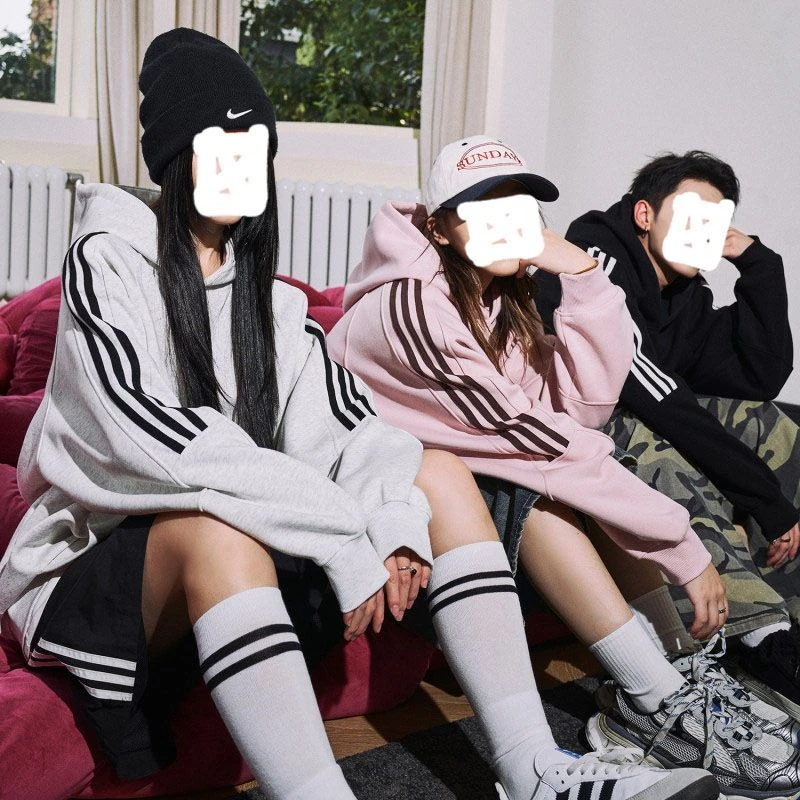 大码胖mm200斤个性原创运动风三条杠设计感连帽卫衣女秋季ins上衣