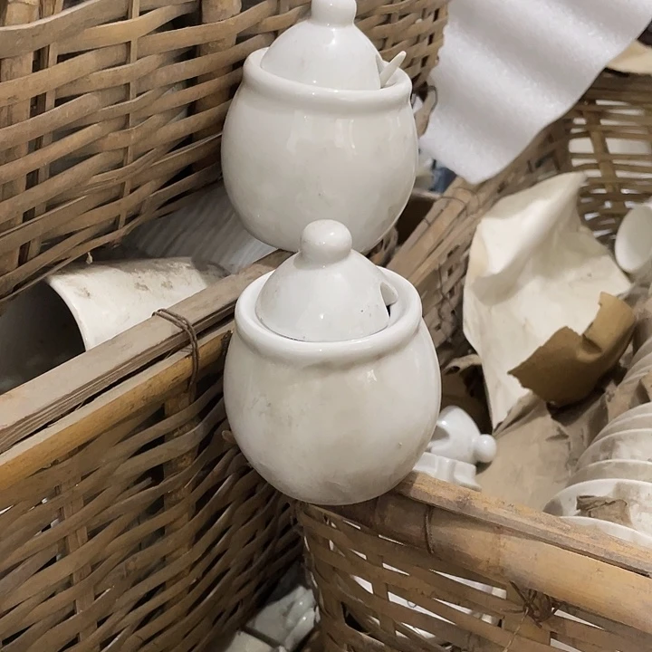 瓷片强化瓷调料罐一对 带勺