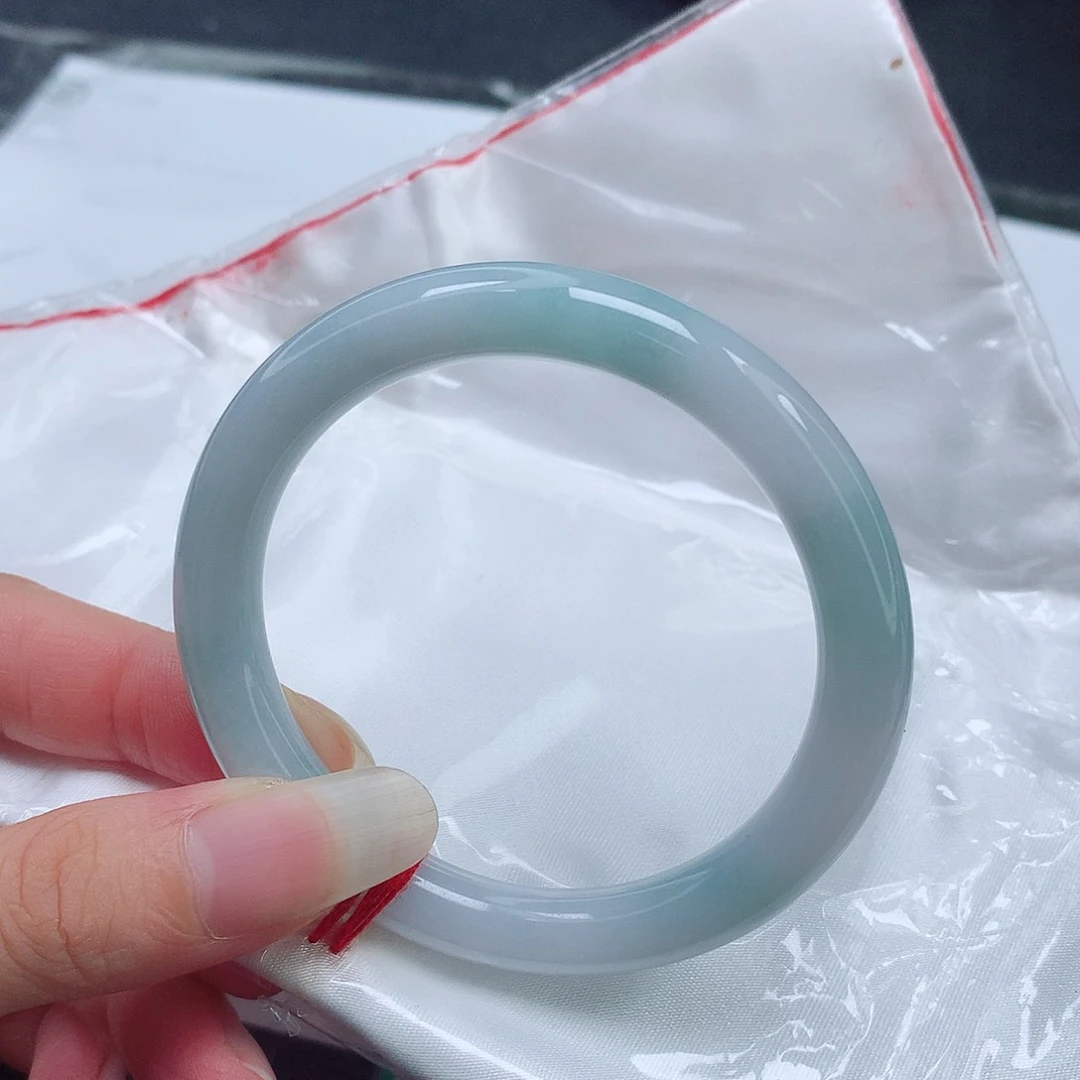 翡翠手镯未镶嵌   编号08 圆条54