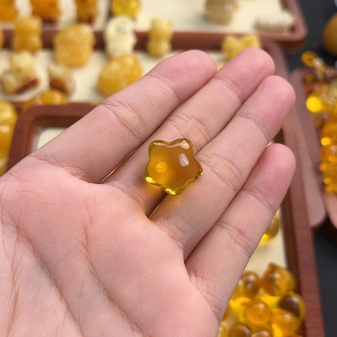 未镶嵌琥珀珠宝奇石