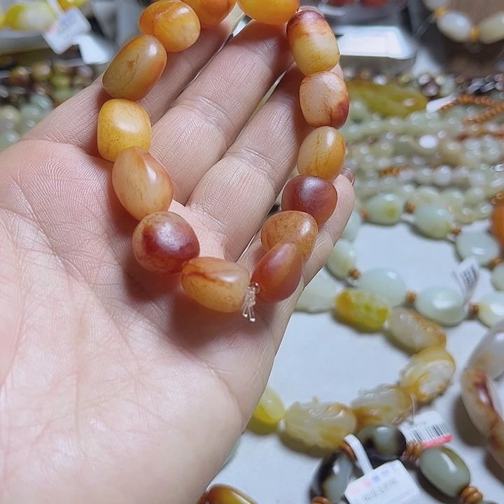 用***1和田玉（糖玉）未镶嵌手链