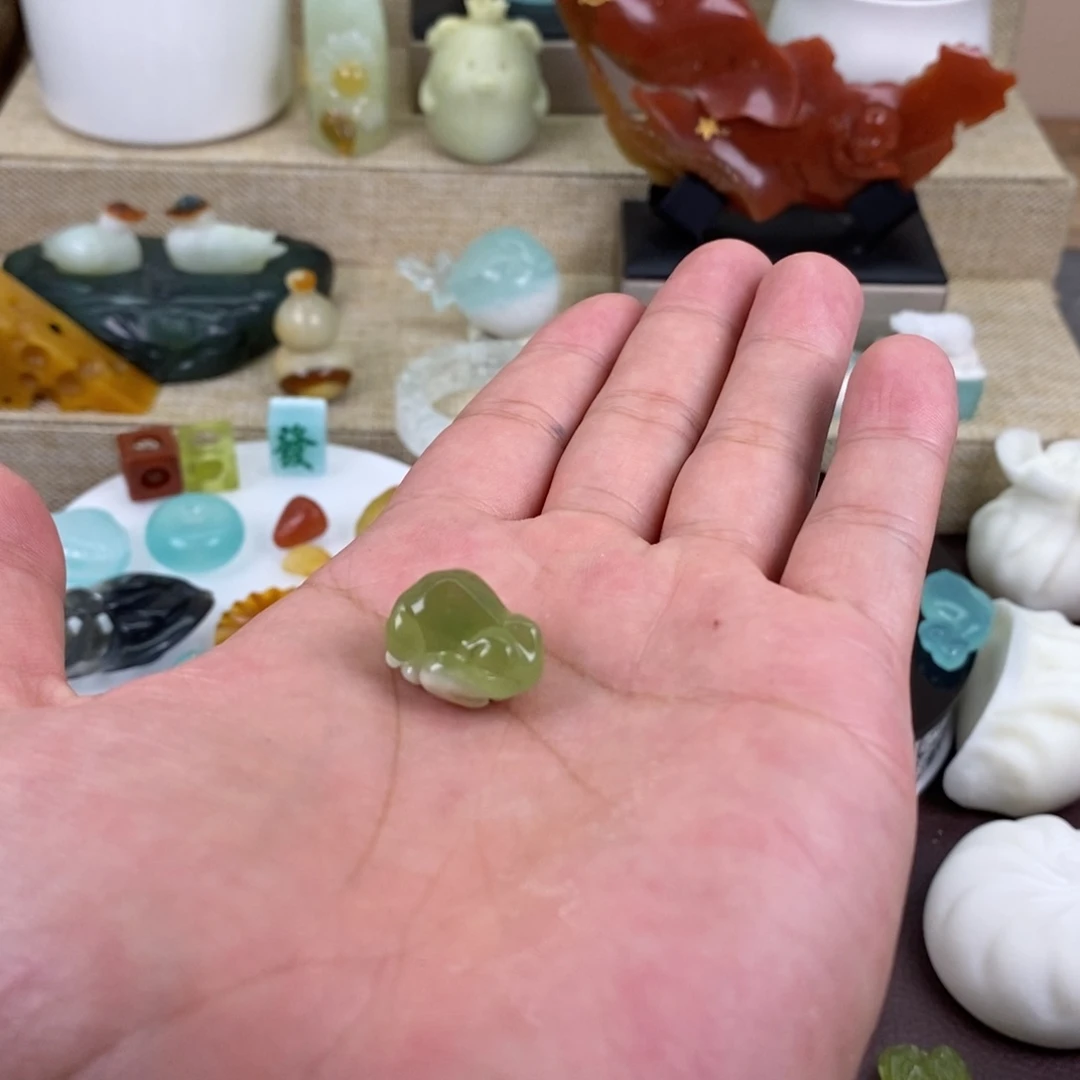 蛇纹石玉合金颈饰掐*脖