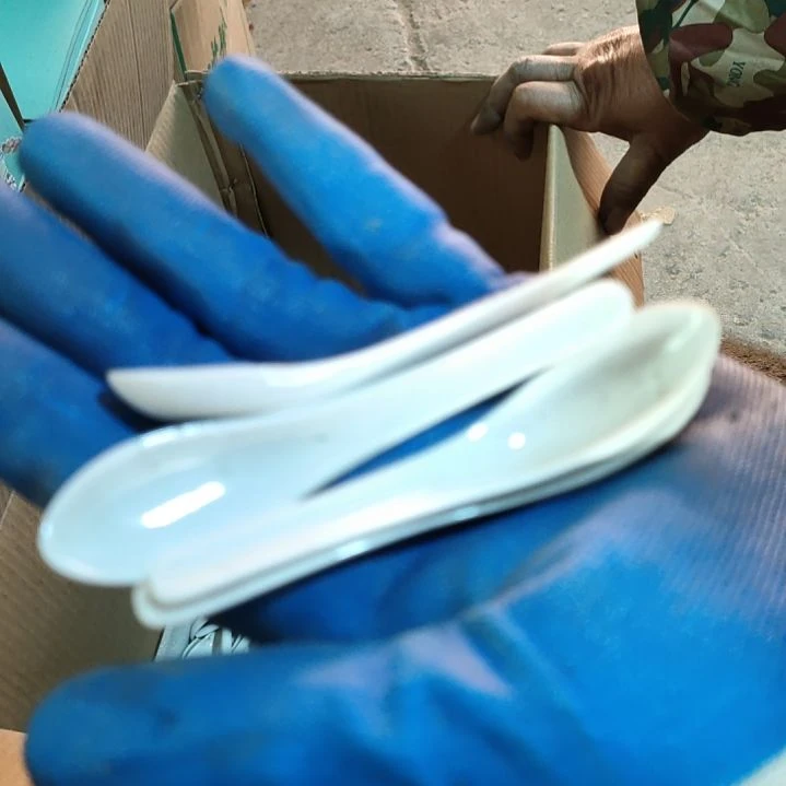 摆件陶瓷盘子碗啥都有