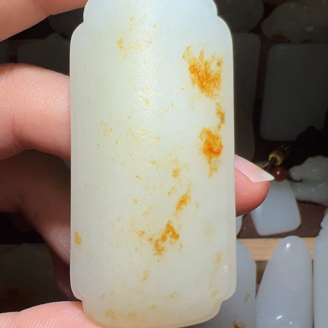 和田玉挂件未镶嵌啦****擦