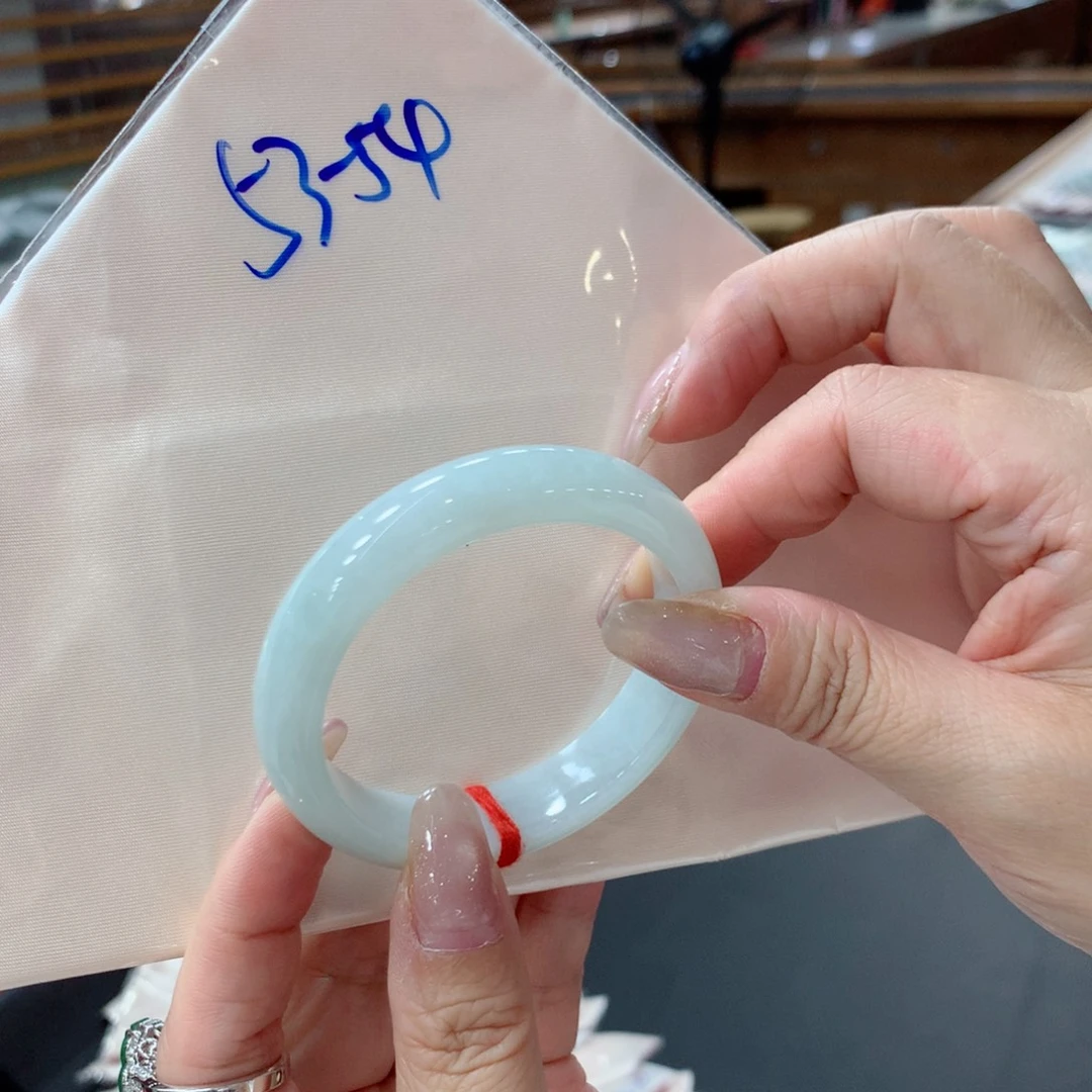 翡翠未镶嵌手镯48小时鉴赏