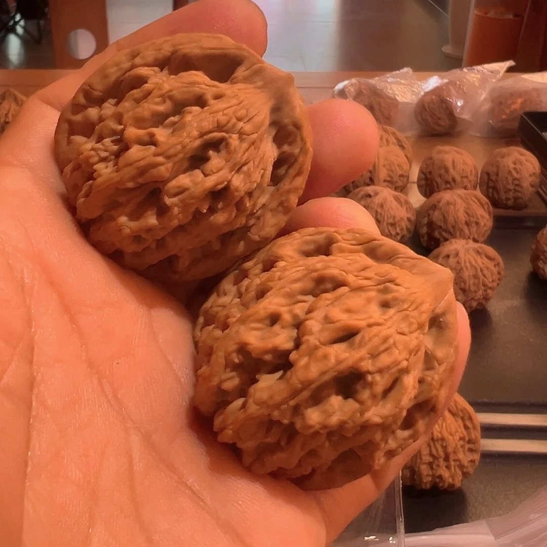 文玩核桃吊坠13麦穗虎头
