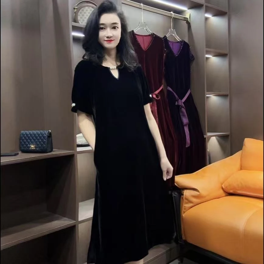 【峰姐优品】时尚设计珍珠镂空领丝绒直筒裙90-32【NY】