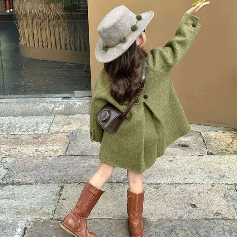 法国韩版童装2025秋冬新款大衣女童娃娃领中长款夹棉毛呢外套绿色