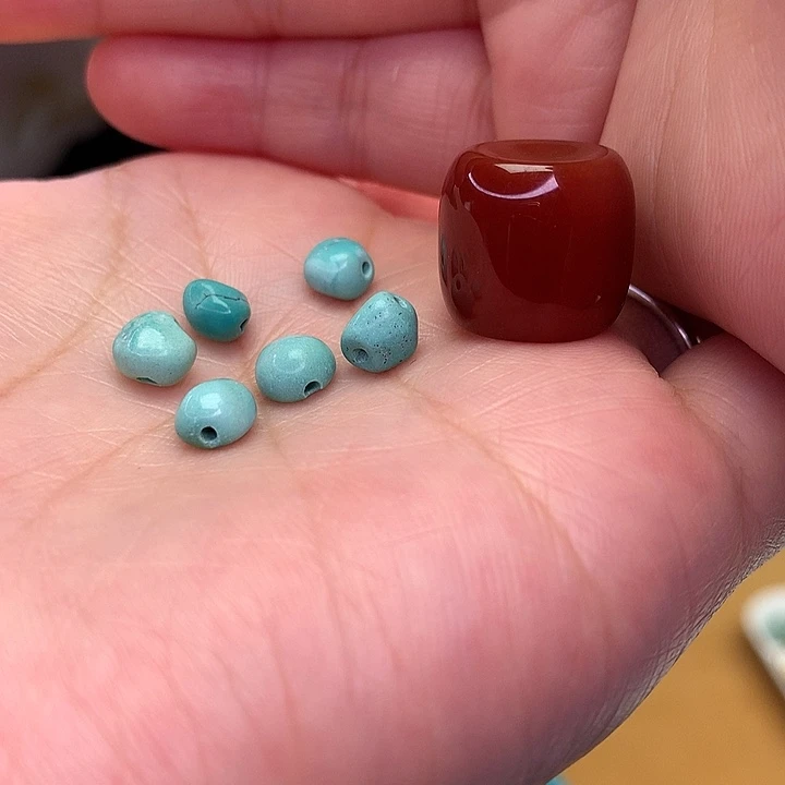 恩***洁玛瑙/玉髓未镶嵌原矿