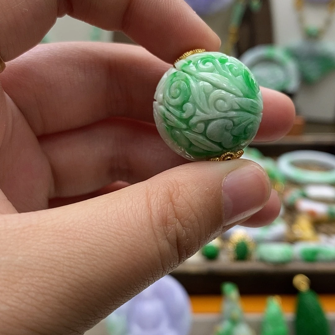 翡翠未镶嵌颈饰单珠24