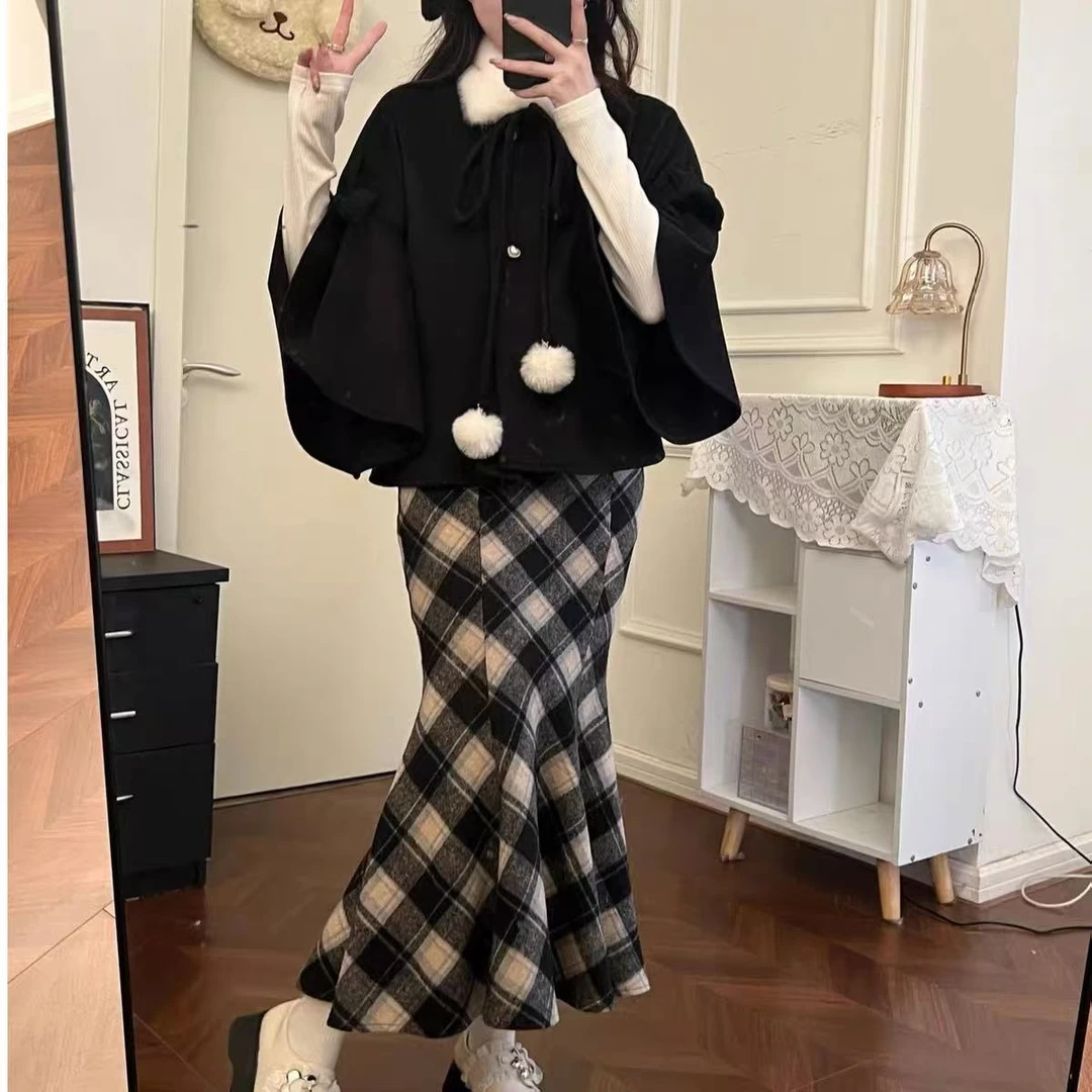 冬装搭配一整套女大码胖mm设计感绝美斗篷外套修身鱼尾裙两件套装