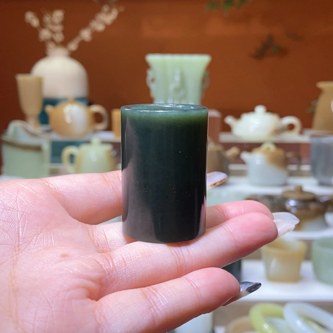 未镶嵌和田玉挂件青玉盖置